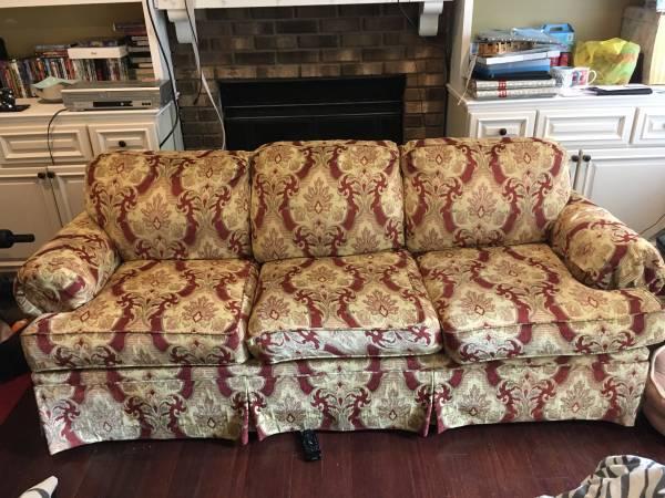 EXCELLENT COND. MUST GOLazy Boy Couch/Sofa