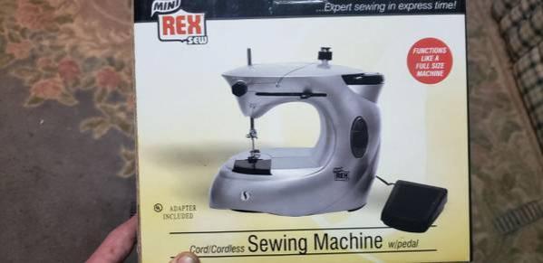Mini Rex Sewing Machine
